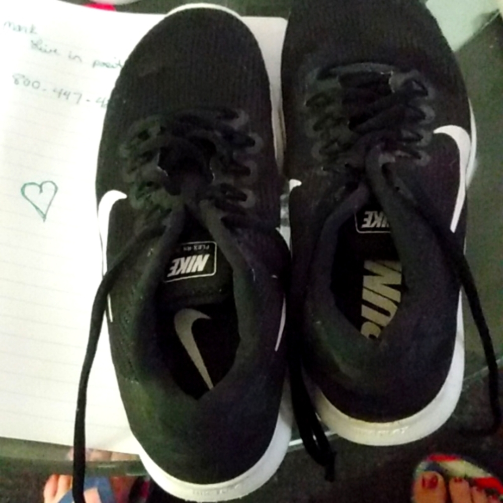 Nike size 6.5 black